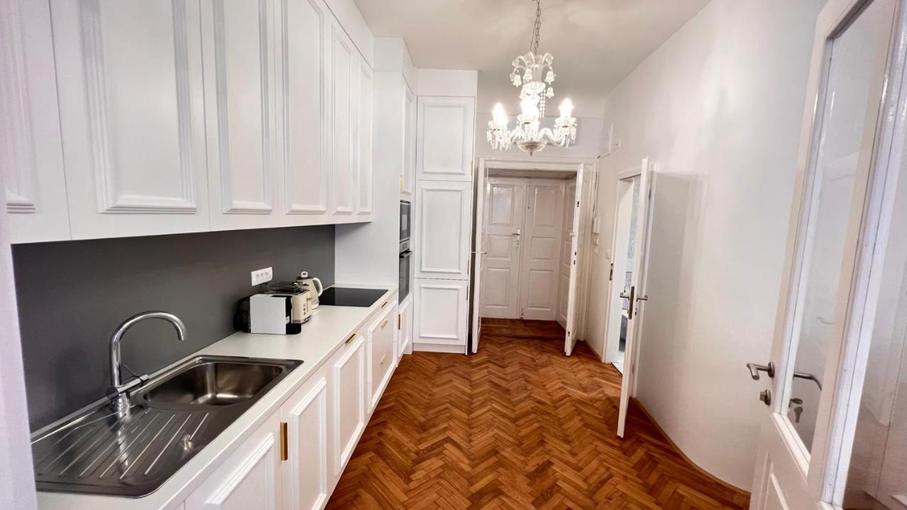 Ab Ljubljana - Breg Apartments Eksteriør billede